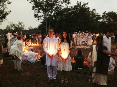 A simple candle ceremony on December 21, 2012 attracted more than 20 million Internet viewers and up to 1 billion participants.